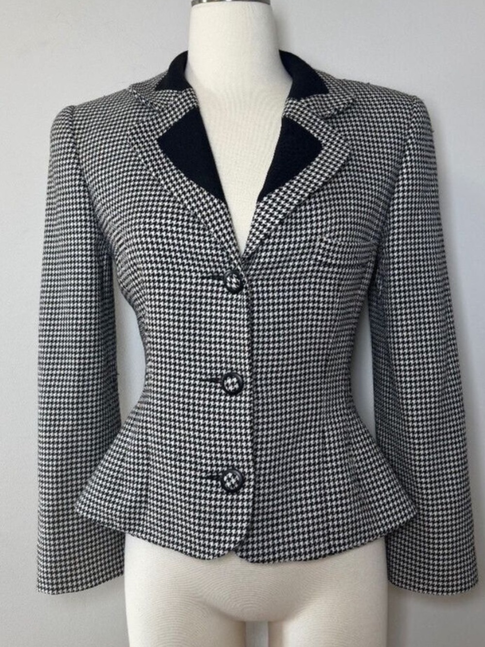 Vintage Wayne Clark  Black and White Houndstooth Blazer Size 2